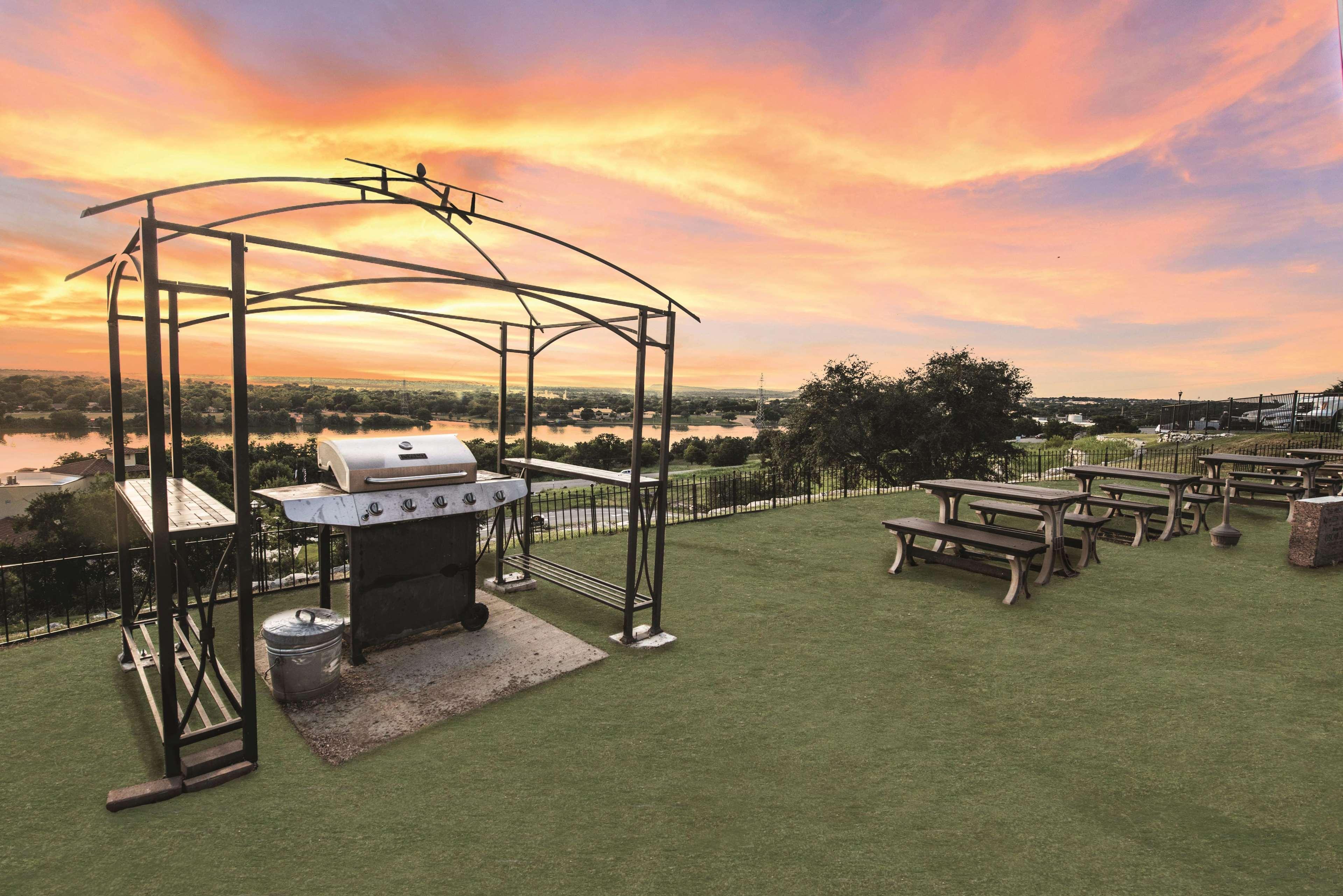 La Quinta By Wyndham Marble Falls Exterior foto